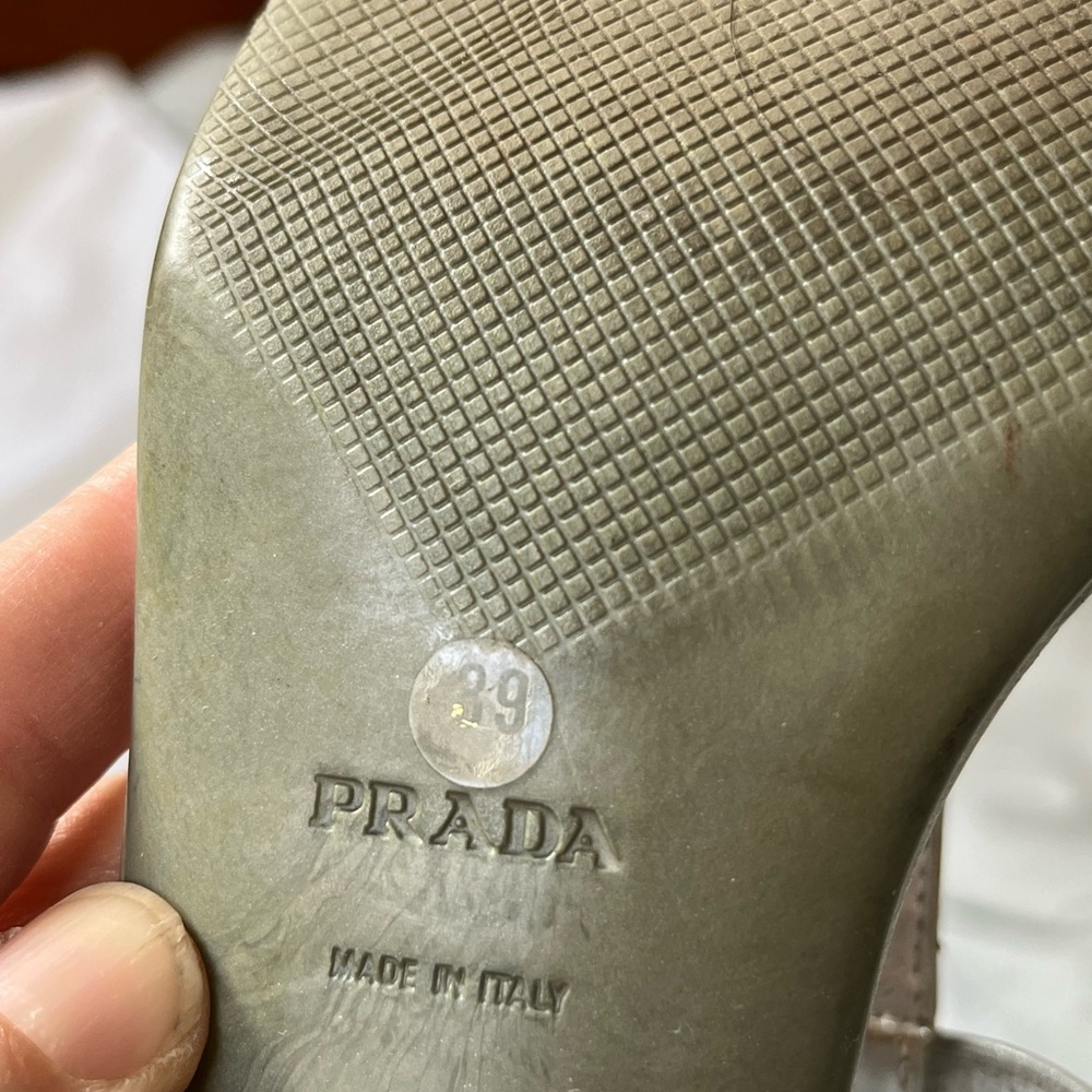 Prada Silver T-Strap Low Heeled Sandals Velcro Closure 8.5 39 - Picture 5 of 7